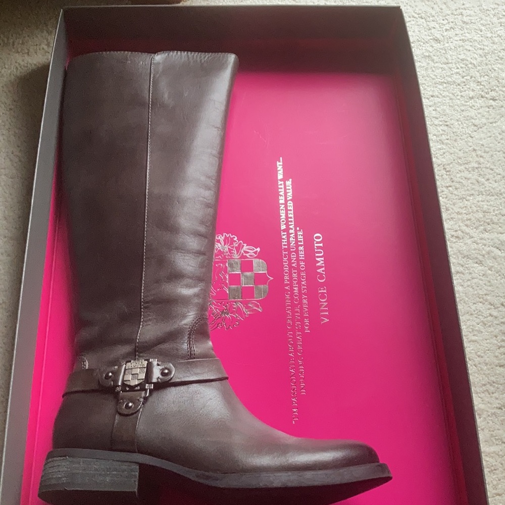 Vince Camuto riding boots- Farren 6M